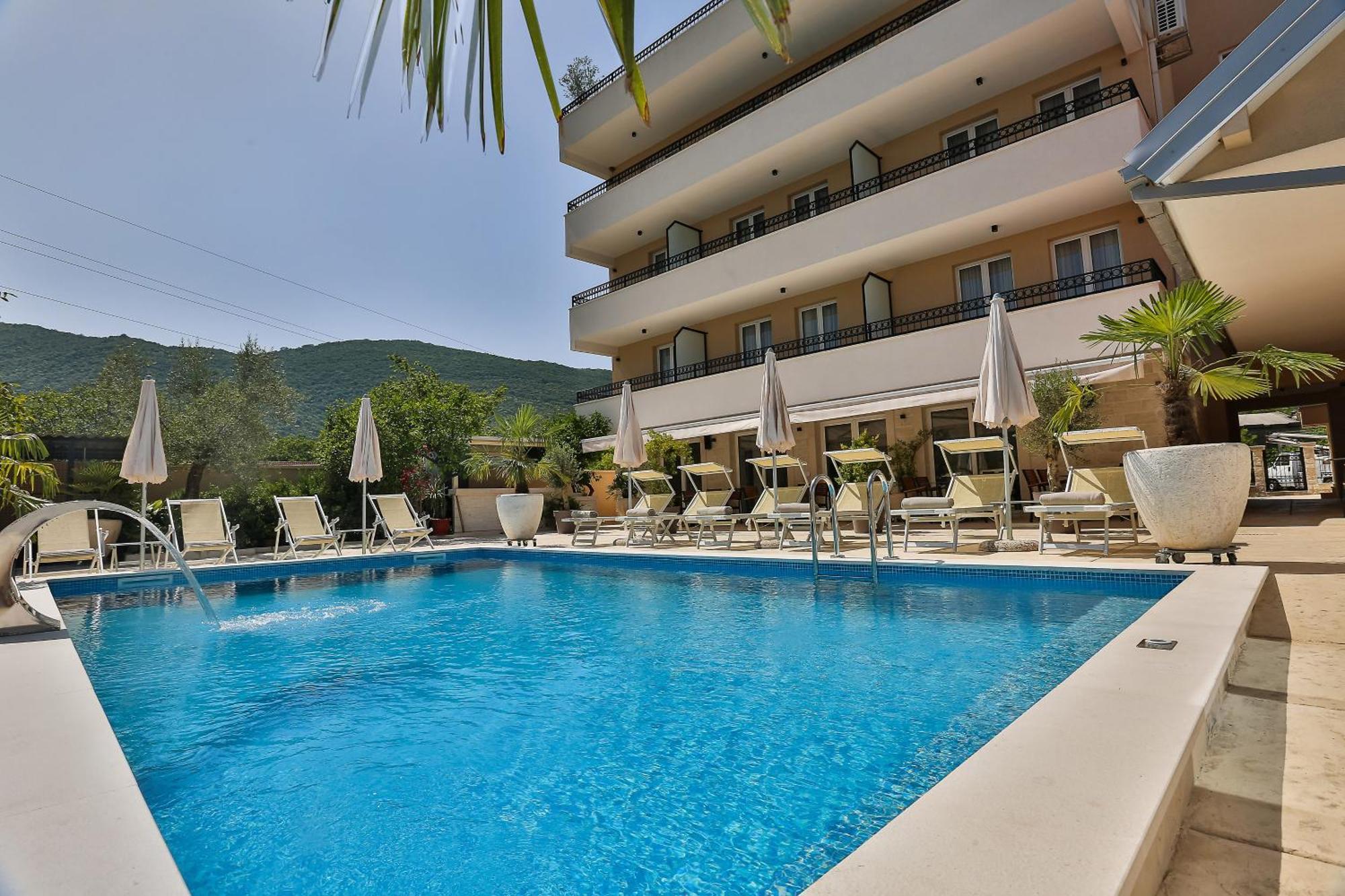 Villa La Vida Budva Eksteriør billede